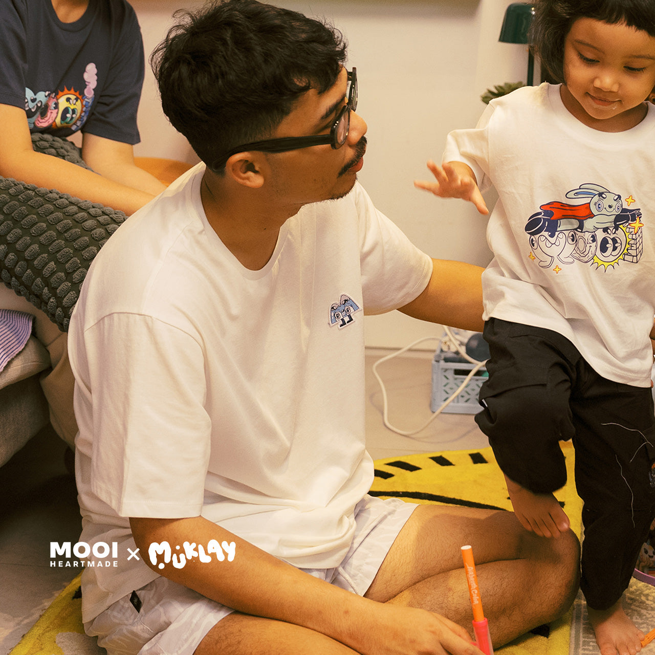 Mooi X Muklay Kaos Dewasa Unisex T-Shirt Basic Adult
