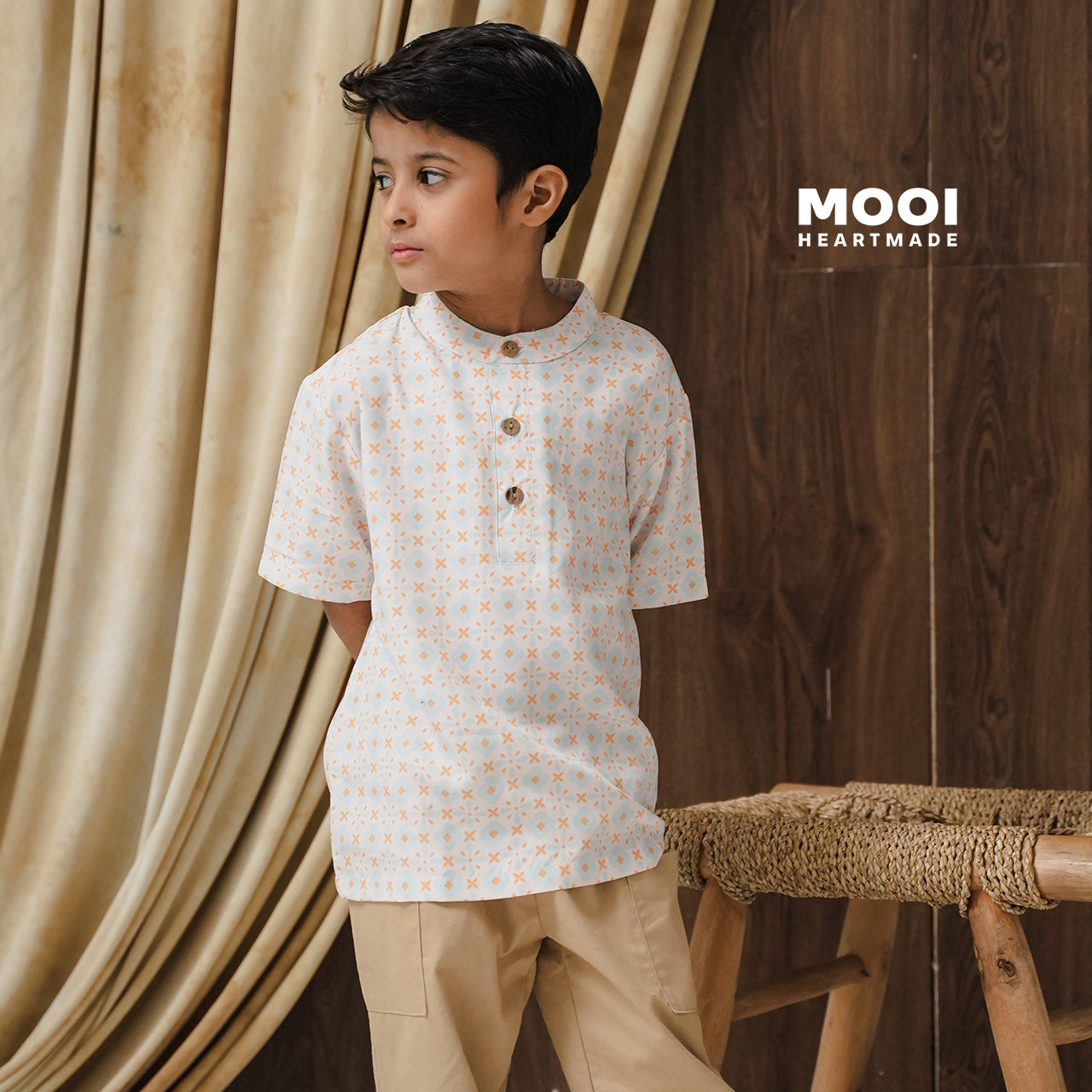 Mooi Atasan Batik Kemeja Anak Laki-Laki Kanaka Batik Shirt