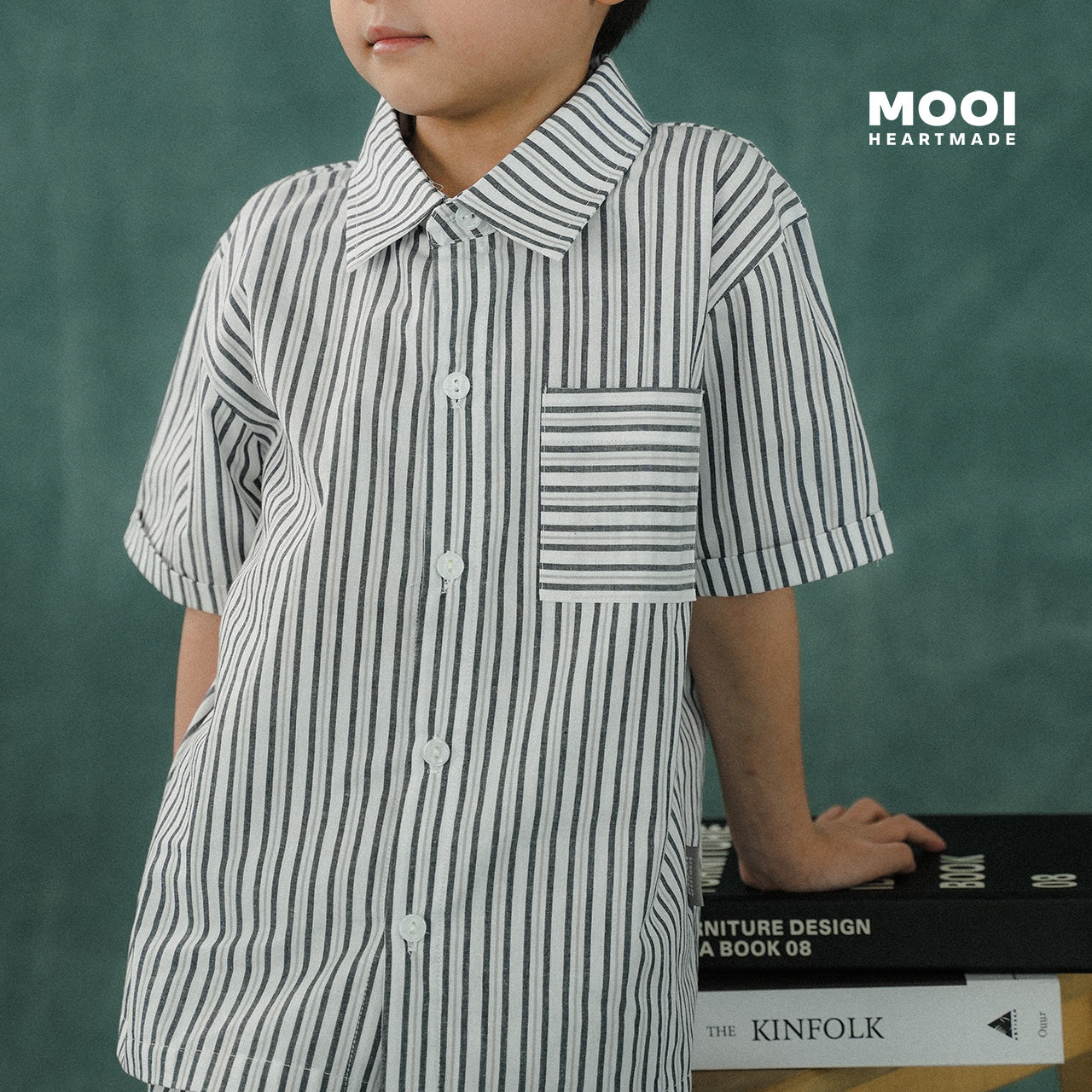 Mooi Kemeja Anak Laki-laki Kemeja Katun Motif Dion Striped Shirt