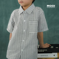 Mooi Kemeja Anak Laki-laki Kemeja Katun Motif Dion Striped Shirt
