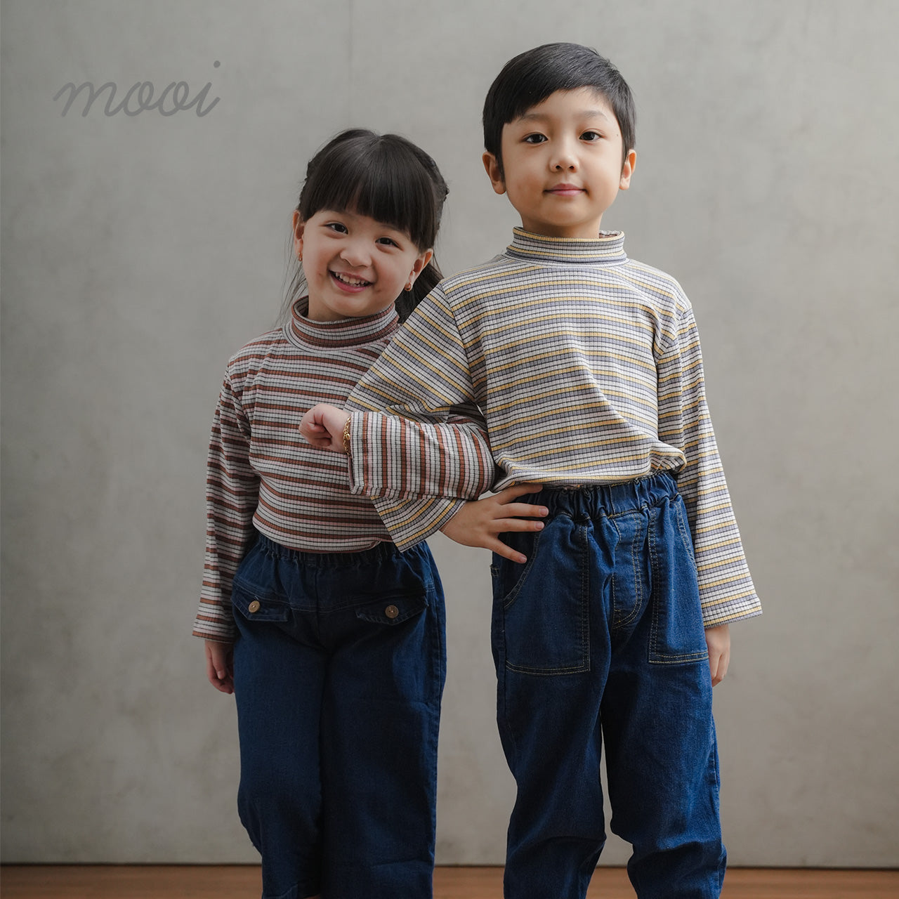 Mooi Atasan Anak Ren Turtle Neck Striped