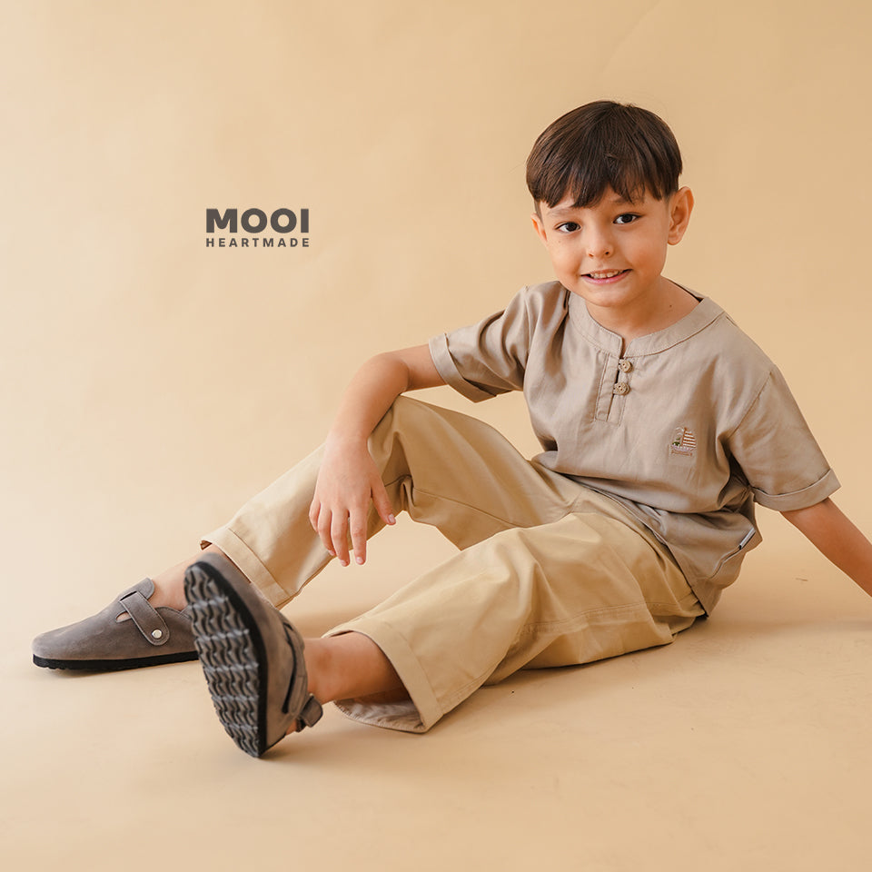 Mooi Celana Panjang Chinos Anak Deo Basic Pants