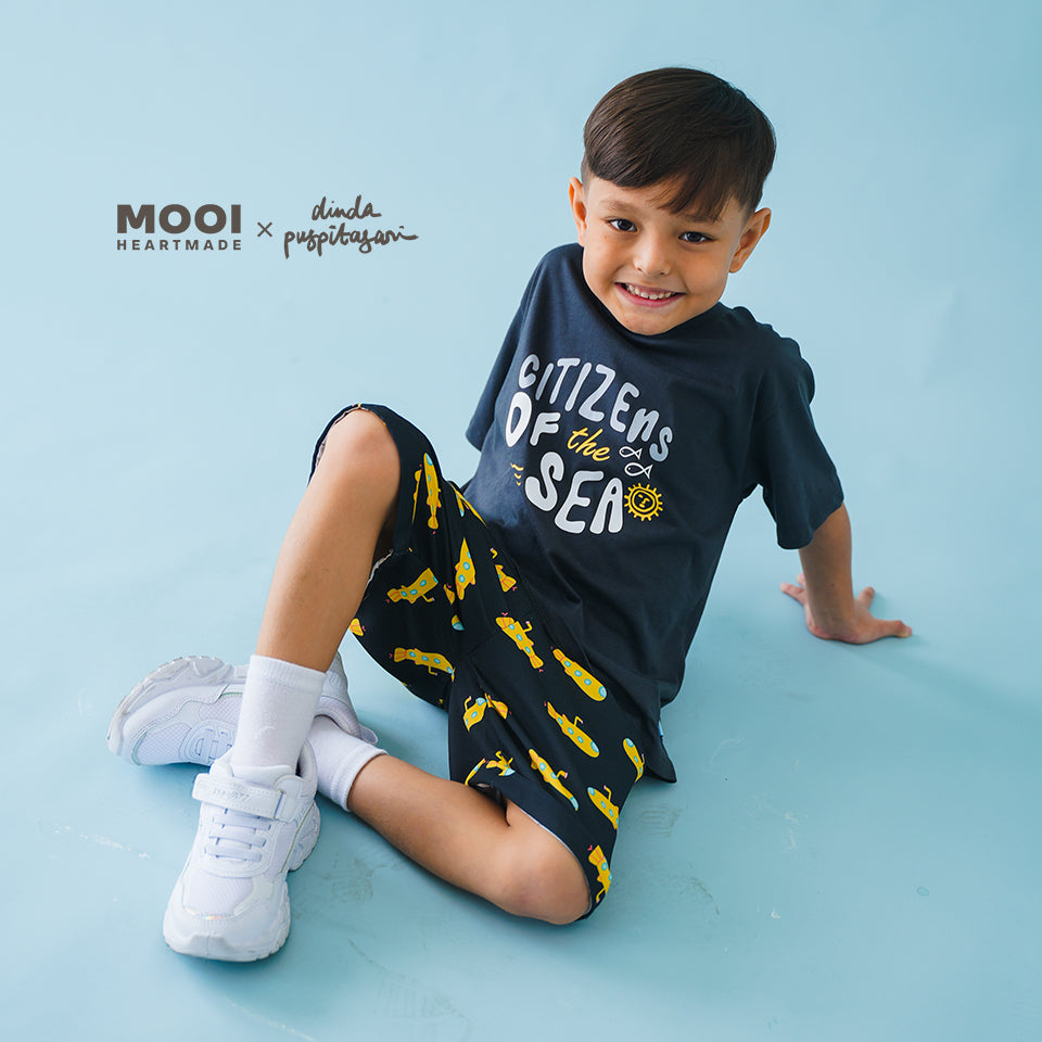 Mooi X Dinda Puspitasari Setelan Anak Kio Graphic Tee Set