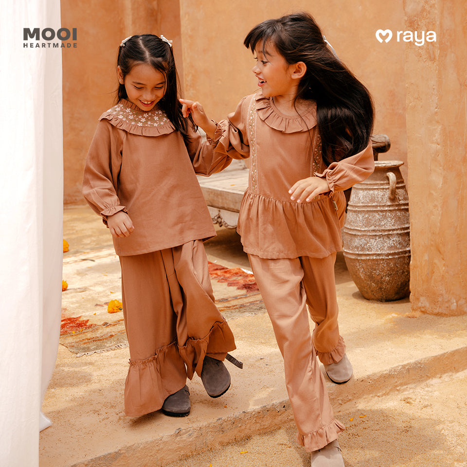 Mooi Setelan Anak Perempuan Raya Collection Asra Tunic Ruffle Set