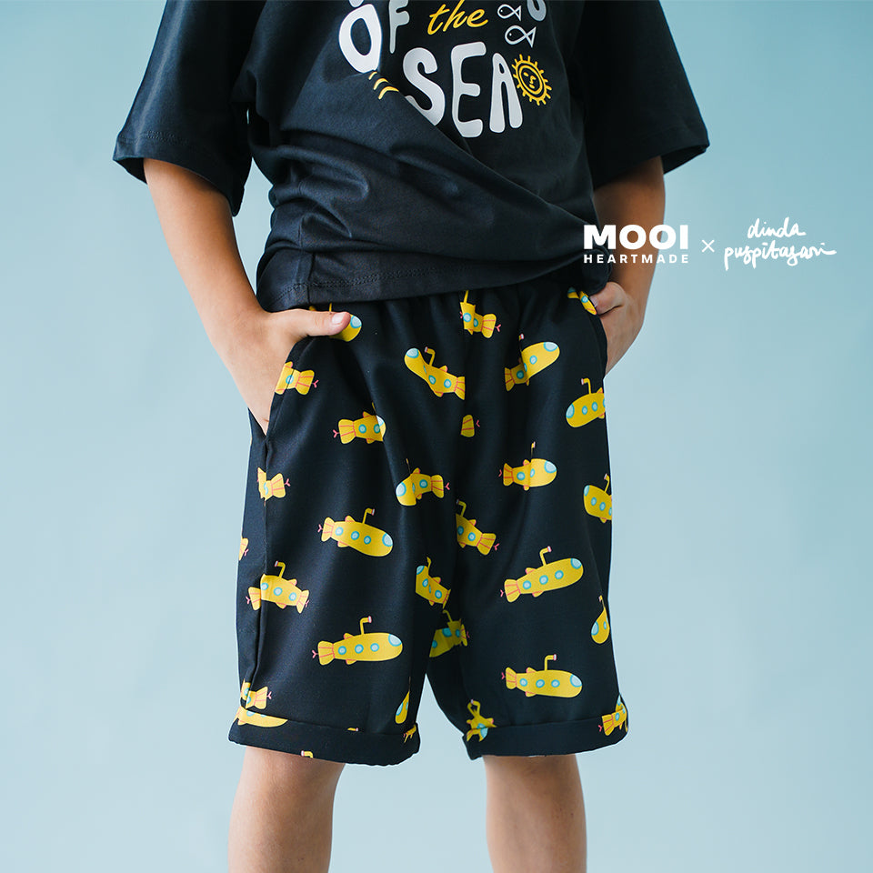 Mooi X Dinda Puspitasari Setelan Anak Kio Graphic Tee Set