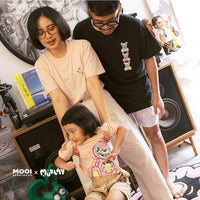 Mooi X Muklay Kaos Dewasa Unisex Graphic Tee Adult