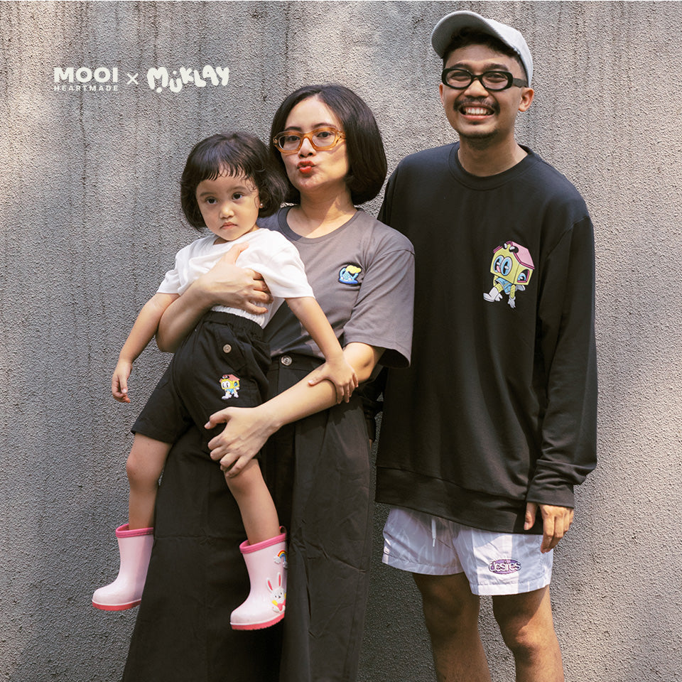 Mooi X Muklay Sweater Dewasa Unisex Sweater Basic Adult
