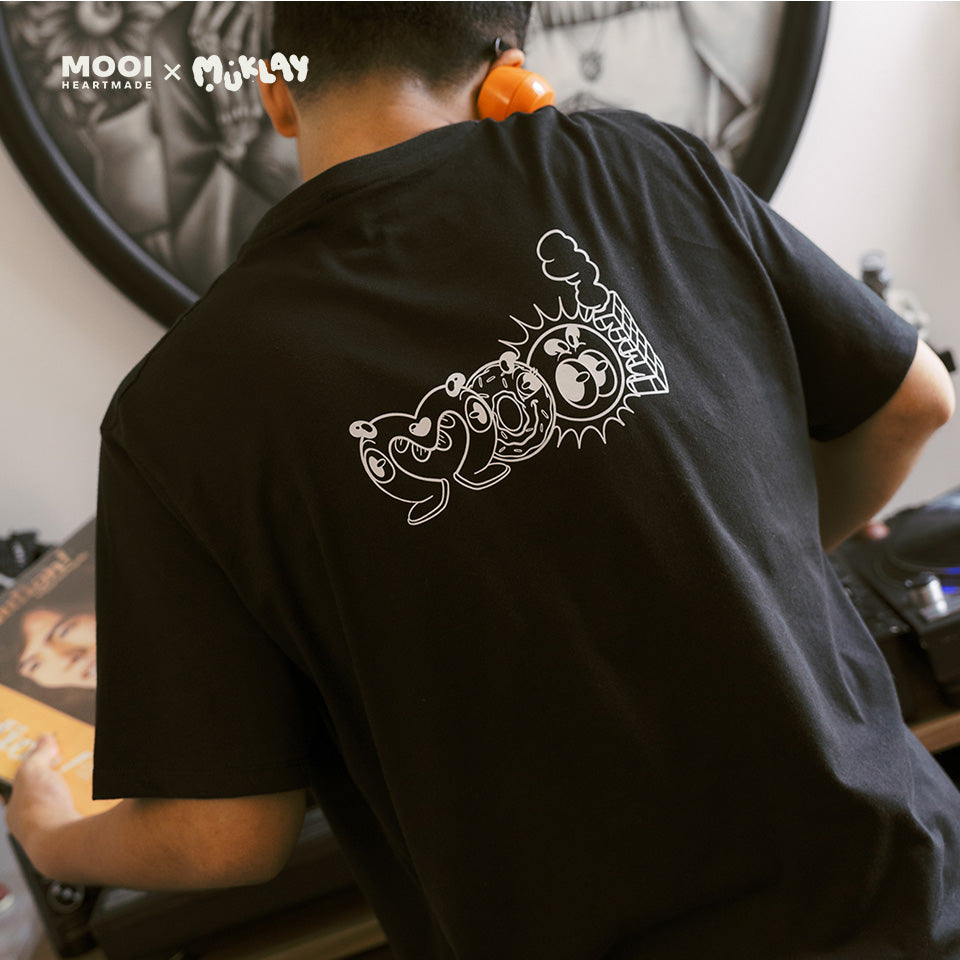 Mooi X Muklay Kaos Dewasa Unisex Graphic Tee Adult