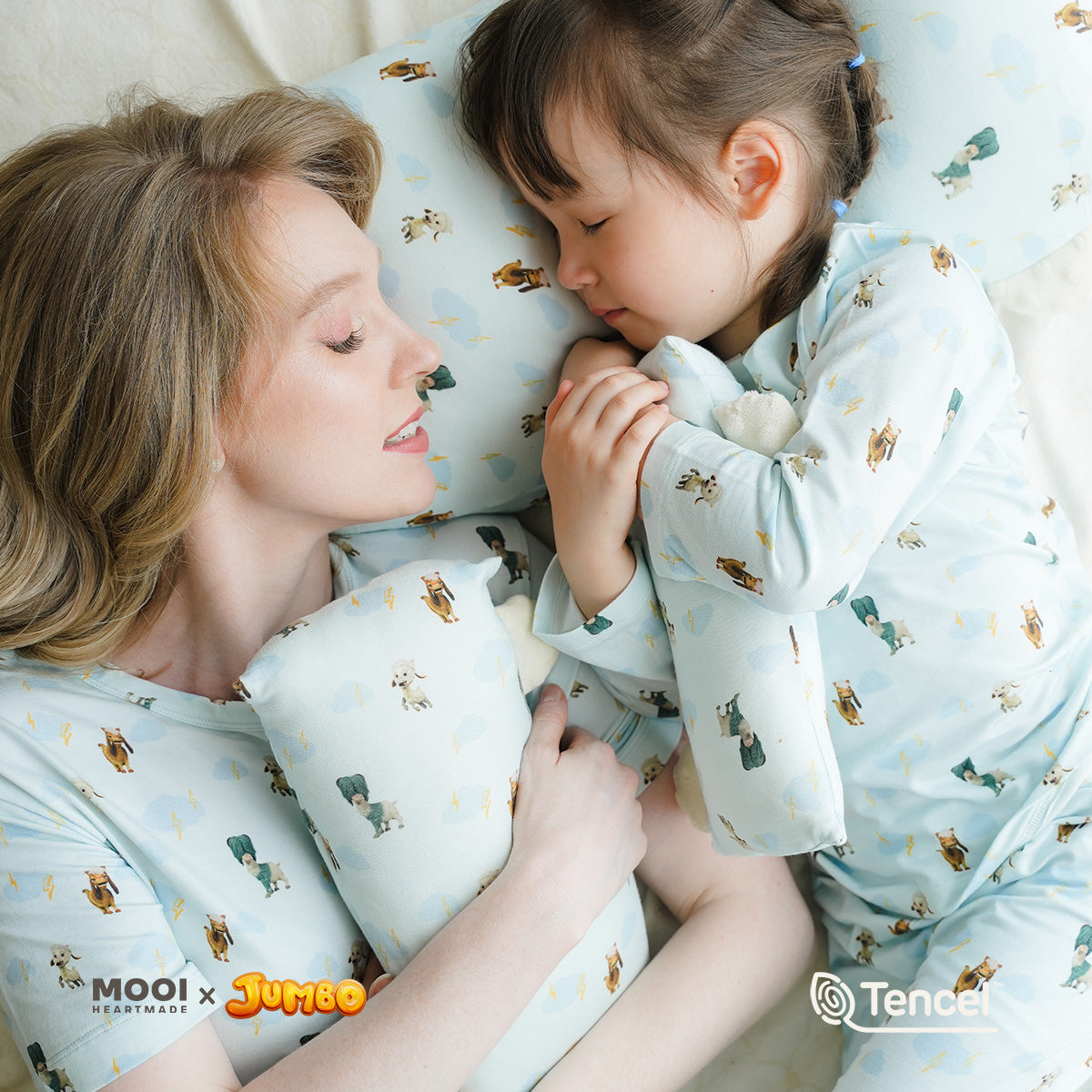 Mooi x Jumbo Mochi Hug Bantal Guling Anak Tencel