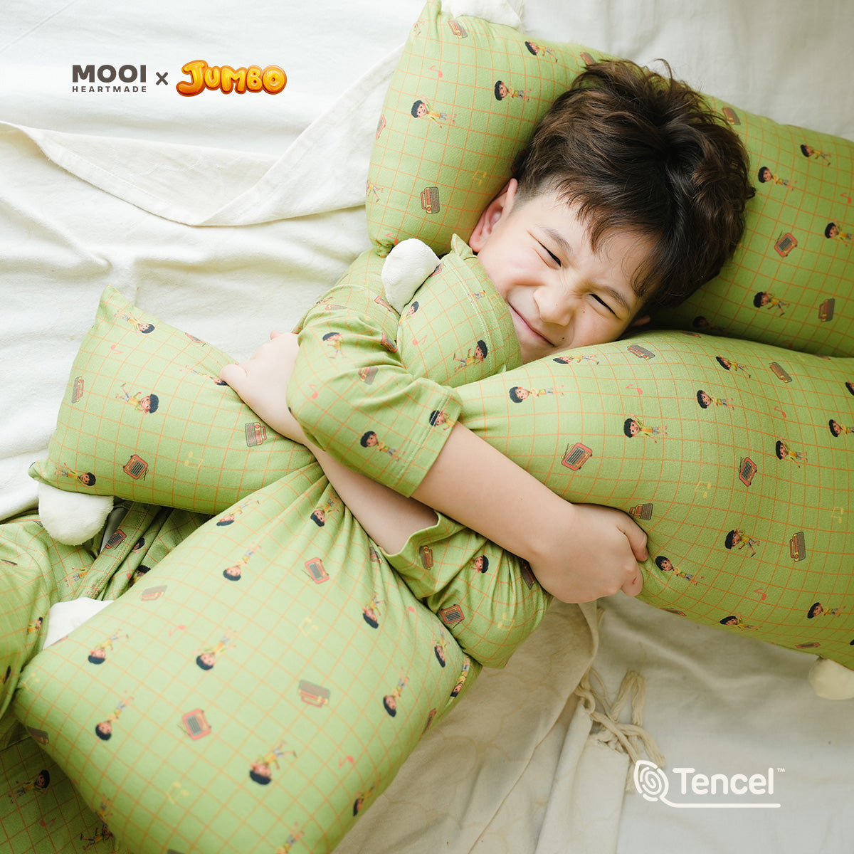 Mooi x Jumbo Mochi Hug Bantal Guling Anak Tencel
