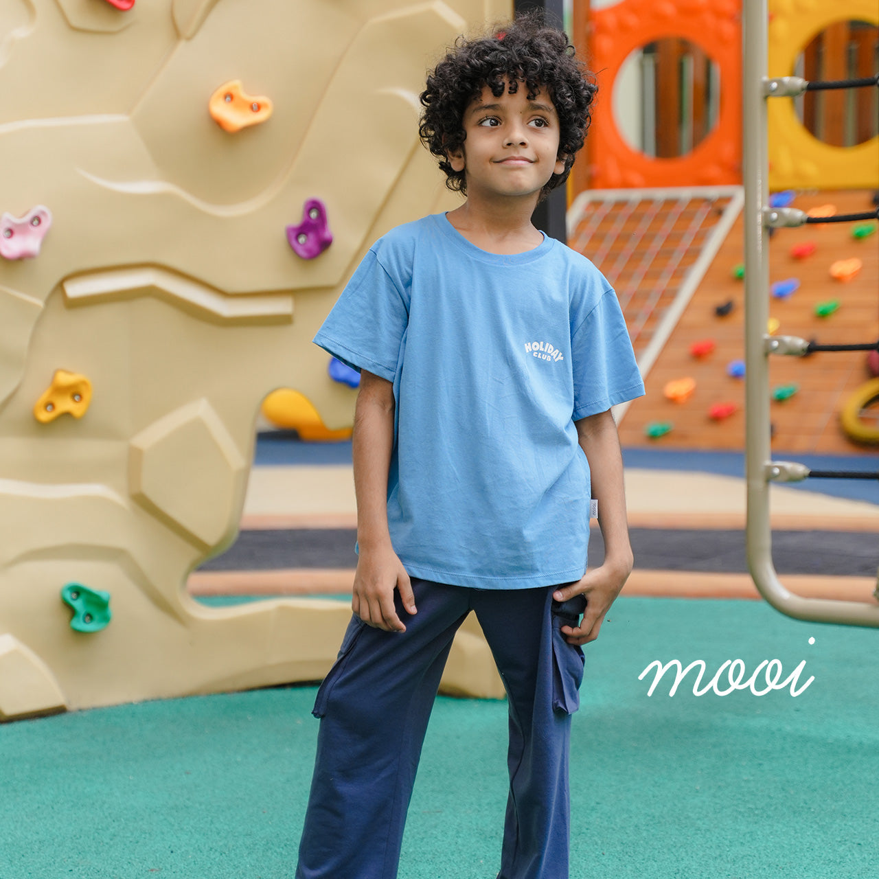 Mooi Kaos Anak Unisex Graphic Tee V1