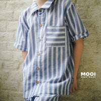 Mooi Kemeja Anak Laki-laki Kemeja Katun Motif Dion Striped Shirt