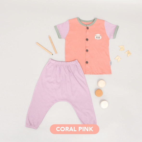 Mooi Setelan Piyama Bayi Tricolor Button Pajamas