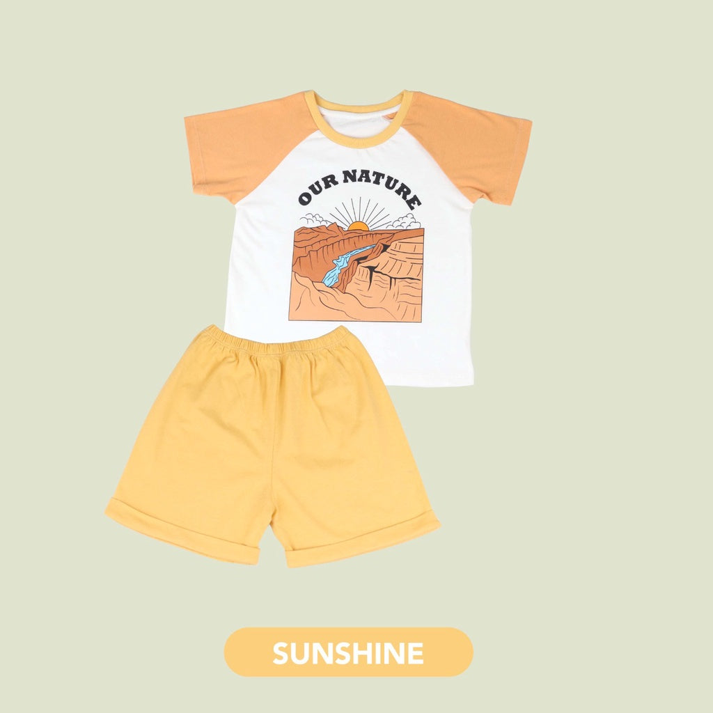 Mooi Setelan Anak Graphic Tee Set Adventure