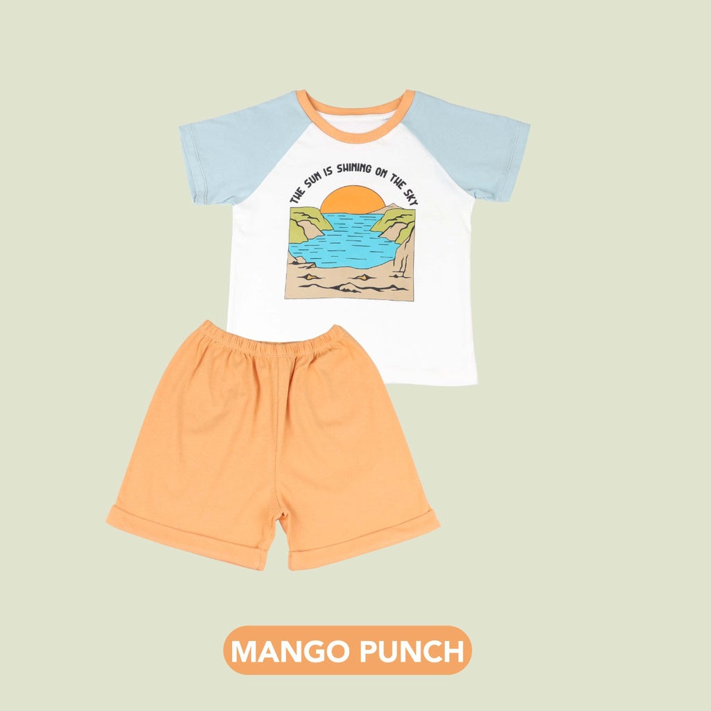 Mooi Setelan Anak Graphic Tee Set Adventure